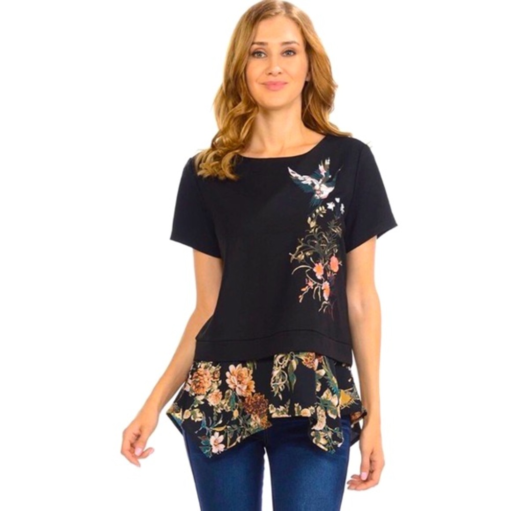 W5 Black Floral Embroidered Short Sleeve Top SZ -L
